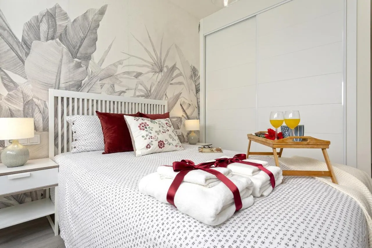 -MalagaSunApts-Centre Pool&Parking Bus-Train Station Malaga