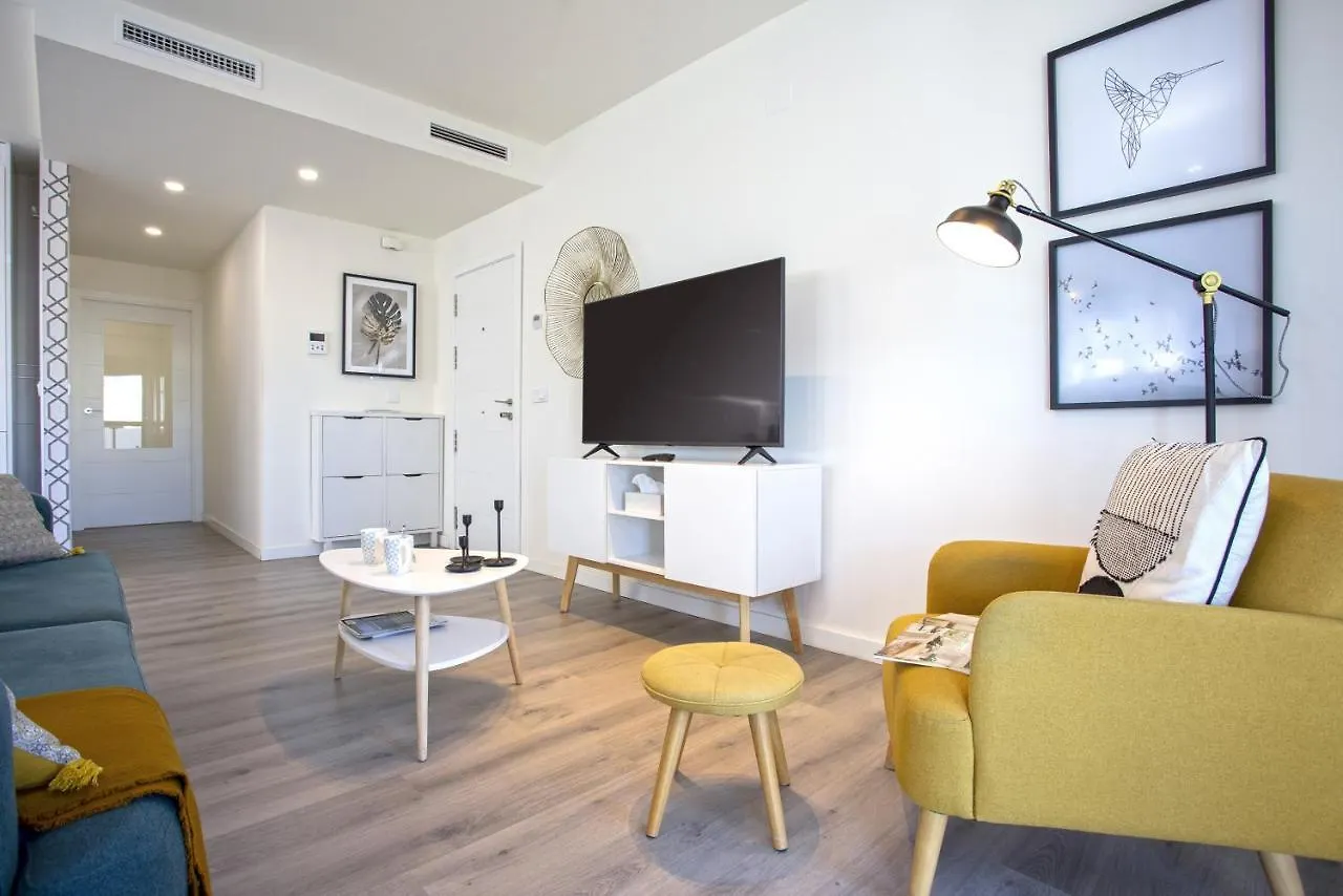 Apartment -MalagaSunApts-Centre Pool&Parking Bus-Train Station Spain