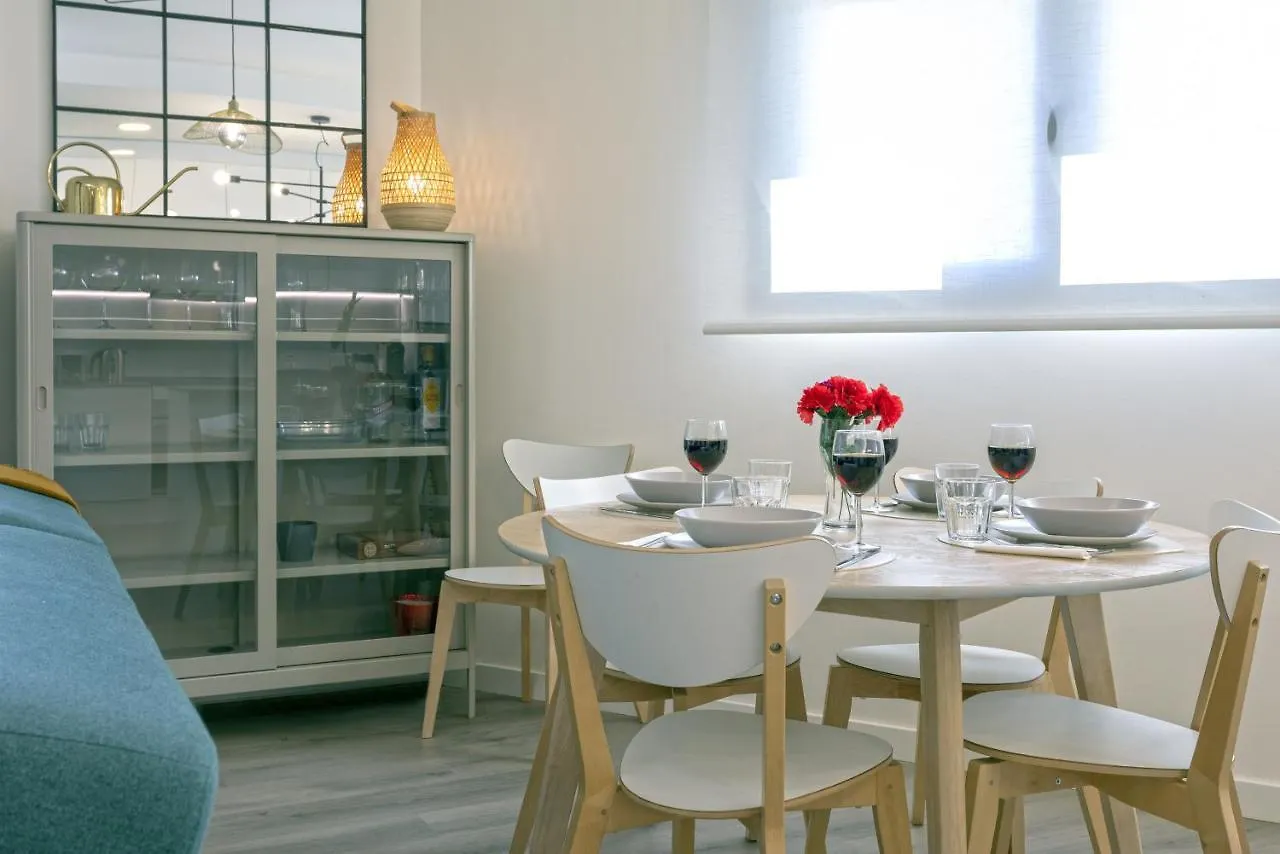 -MalagaSunApts-Centre Pool&Parking Bus-Train Station