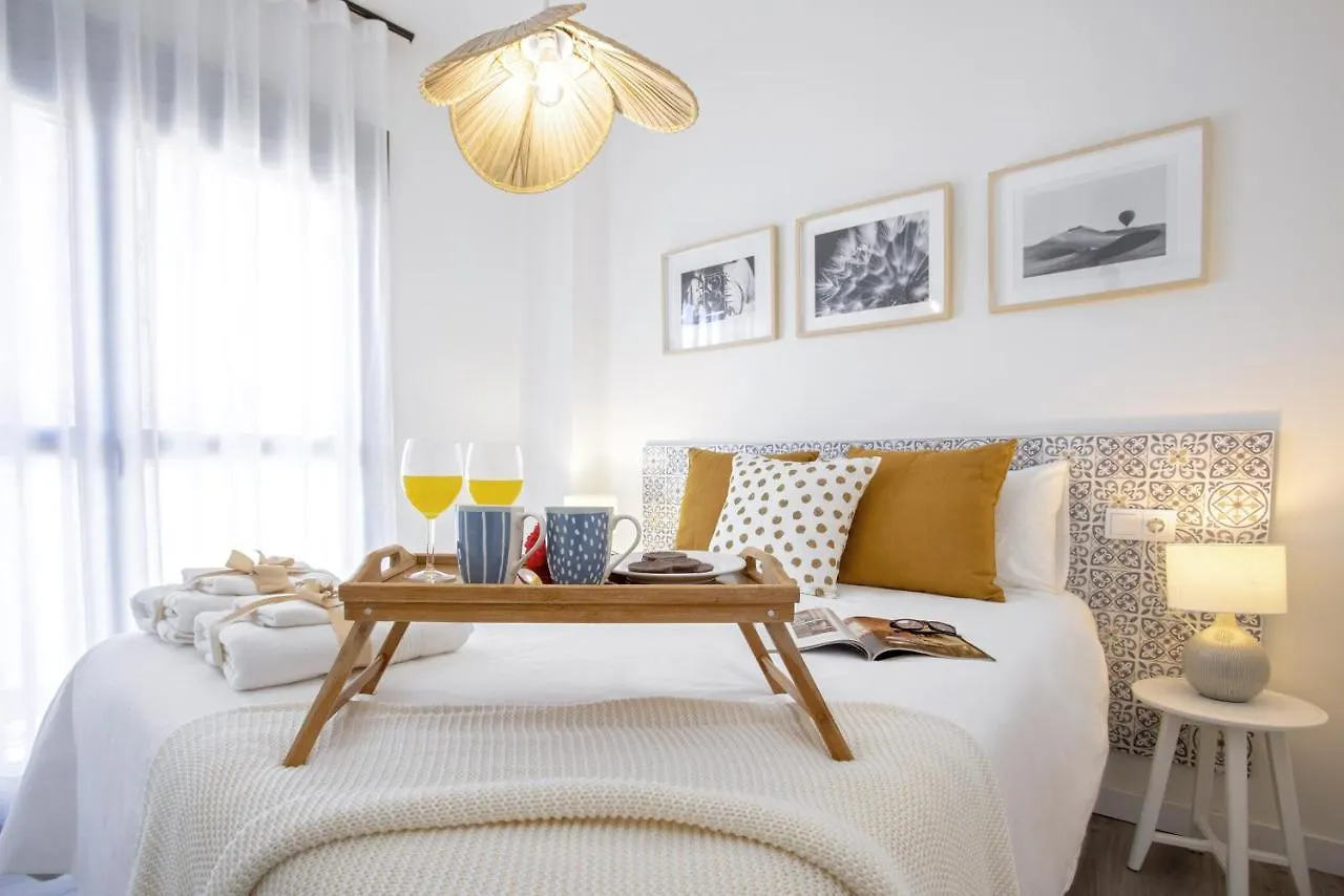 -MalagaSunApts-Centre Pool&Parking Bus-Train Station Spain